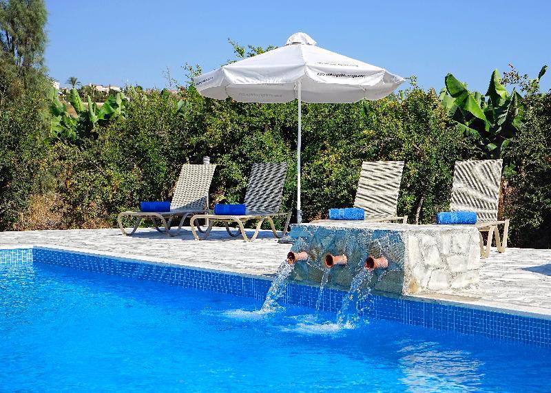 Oniros By Prestige Bookings Peyia Exterior photo