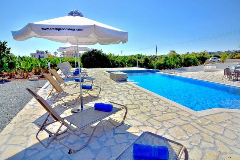 Oniros By Prestige Bookings Peyia Exterior photo